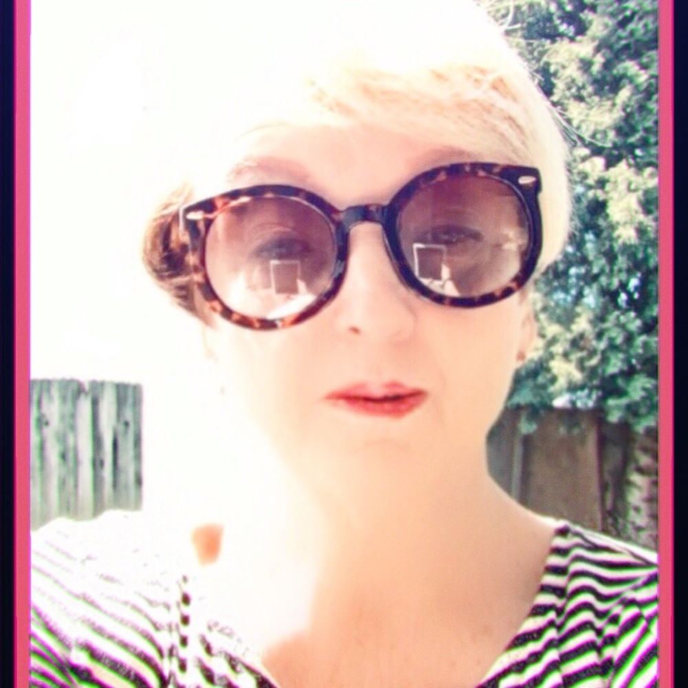 Meet your Posher, Linda